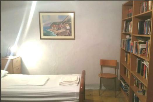 Communist Style Apartment 티라나 외부 사진